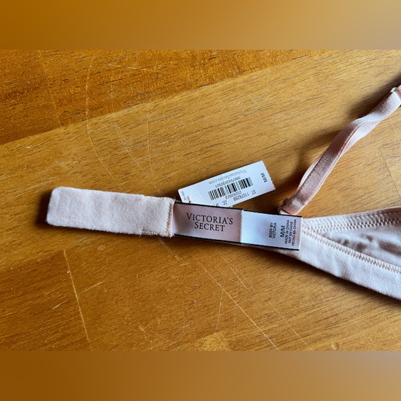 NWT’s Victorias Secret Bralette - Picture 4 of 5